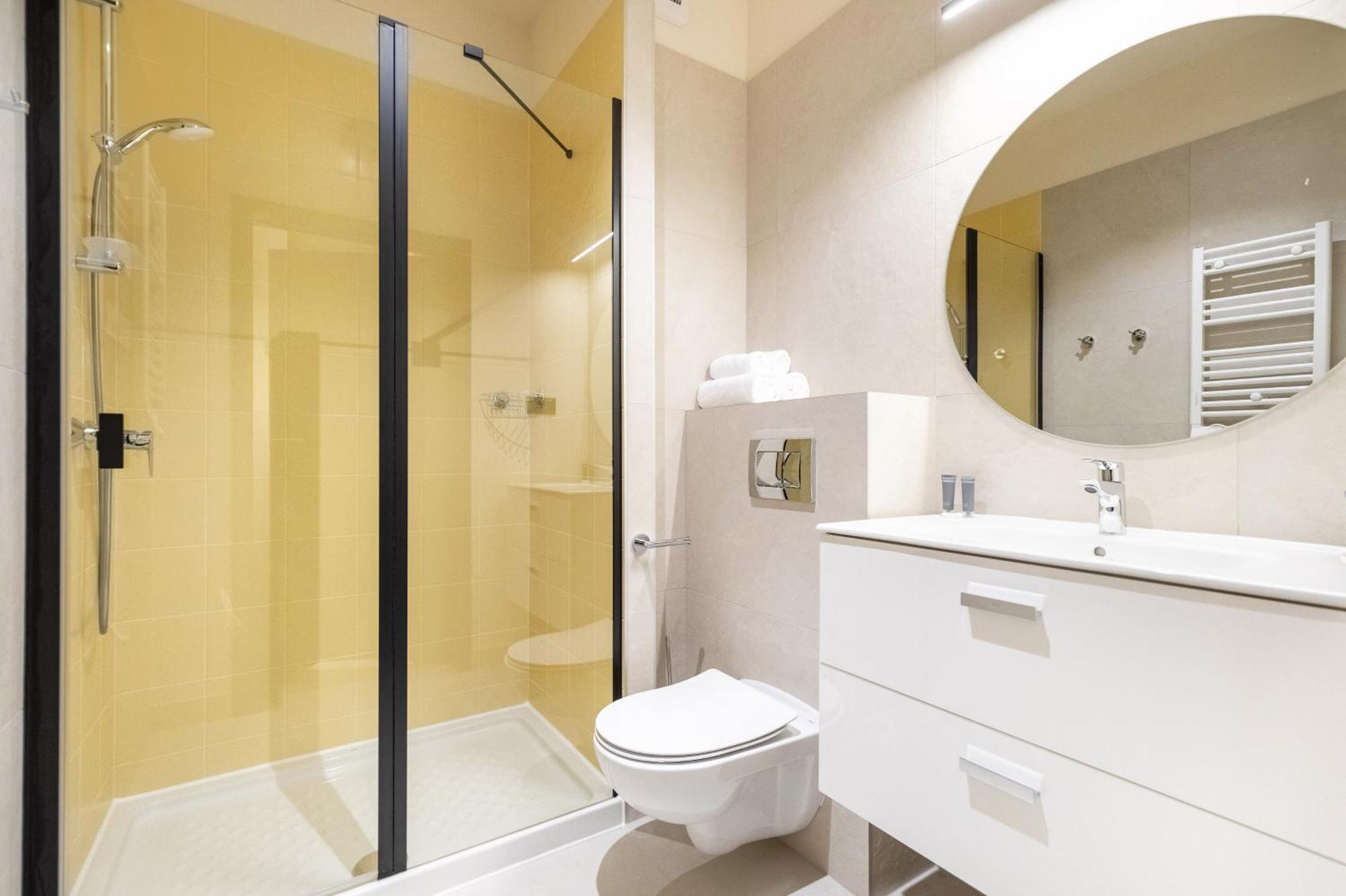 Nextdoor Apartments Krakow Luaran gambar